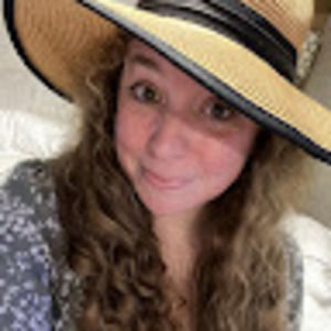 Meet your Posher, Julie